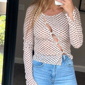 COPY - White long sleeve - Urban outfitters